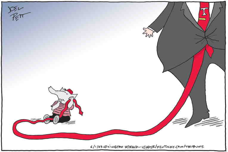 Political/Editorial Cartoon by Joel Pett, Lexington Herald-Leader, CWS/CartoonArts Intl. on Trump Feeling Pressure